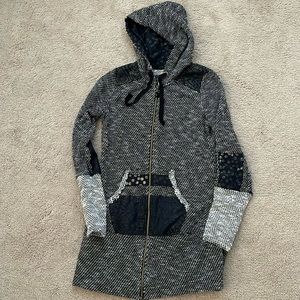 Evy’s Tree long sweatshirt M